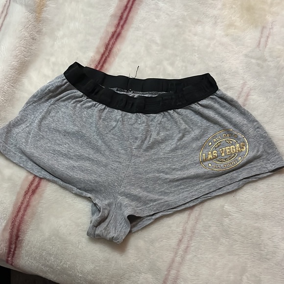 Las Vegas pajama set with shorts and tank top - Picture 2 of 4